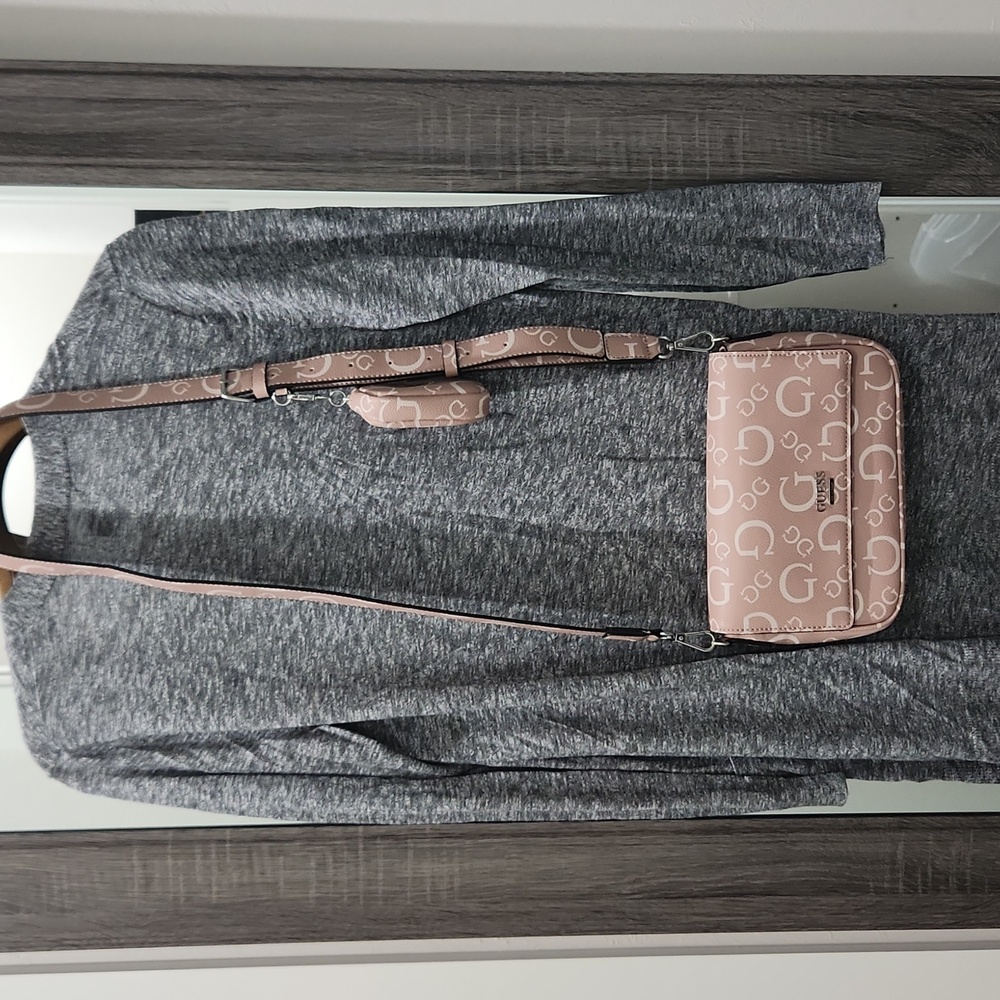 Guess logo pink crossbody bag NWOT